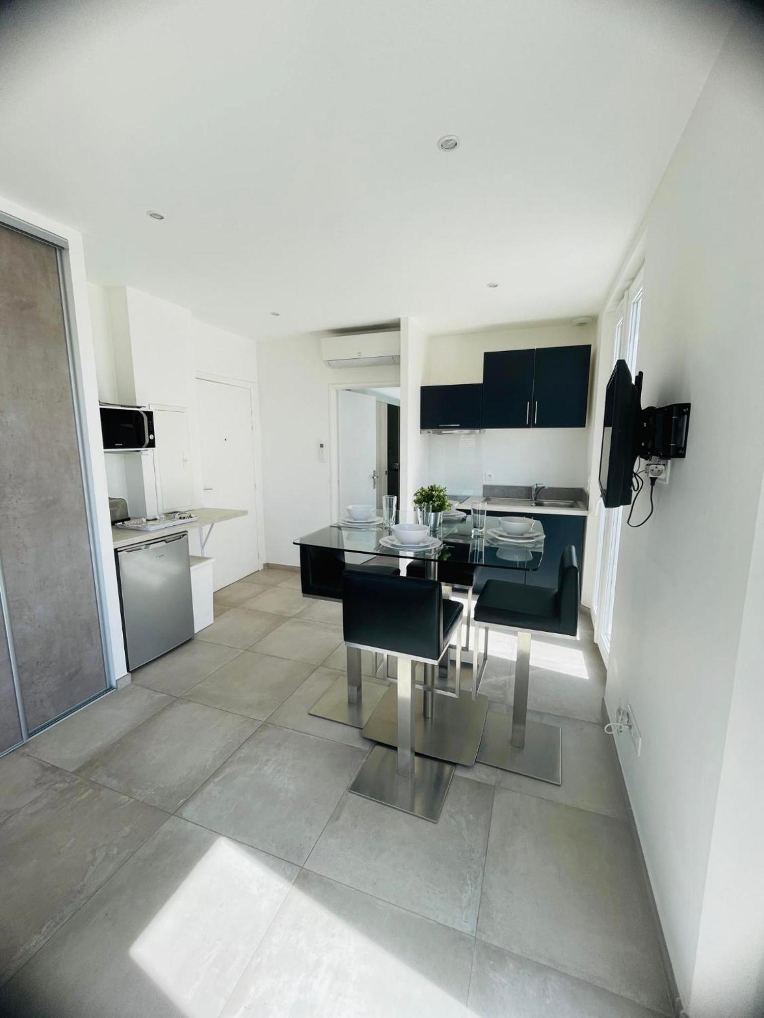 Appartement Port De Sanary Екстериор снимка