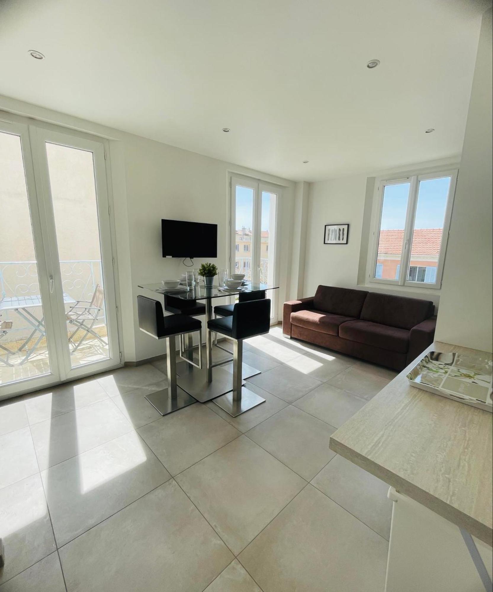 Appartement Port De Sanary Екстериор снимка